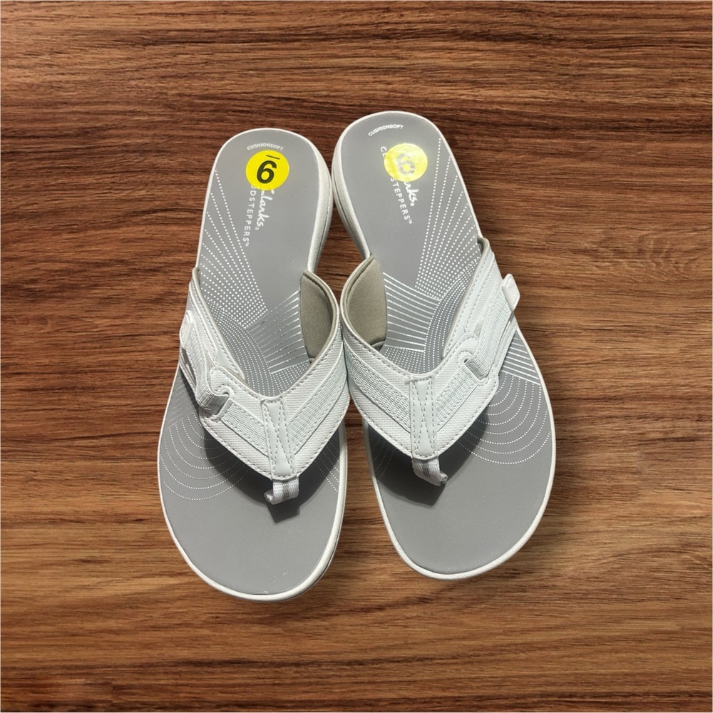 Clarks Gray Flip Flops